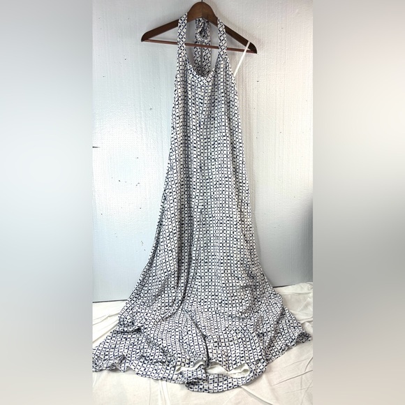 Vineyard Vines Dresses & Skirts - Vineyard Vines 8 Preppy Silk Halter Navy and White Resortwear Maxi Dress
